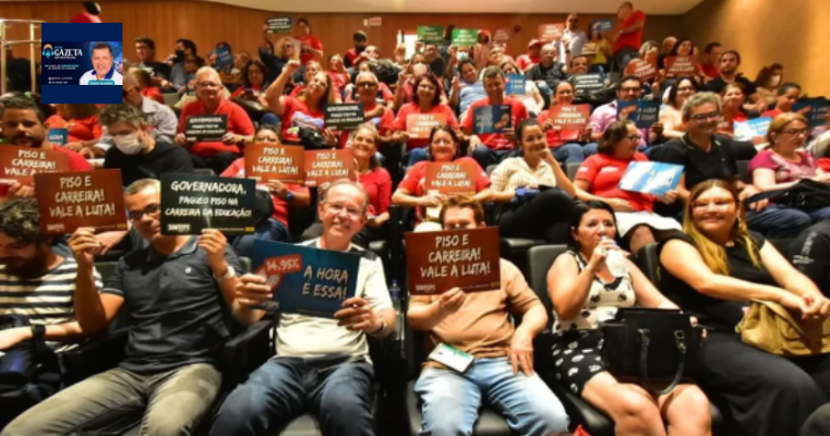 Sob protestos da categoria, deputados aprovam reajuste do piso dos professores proposto pelo governo de Pernambuco