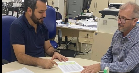 Vereador Emmanuel Sampaio discute extensão dos serviços de saúde em Salgueiro PE