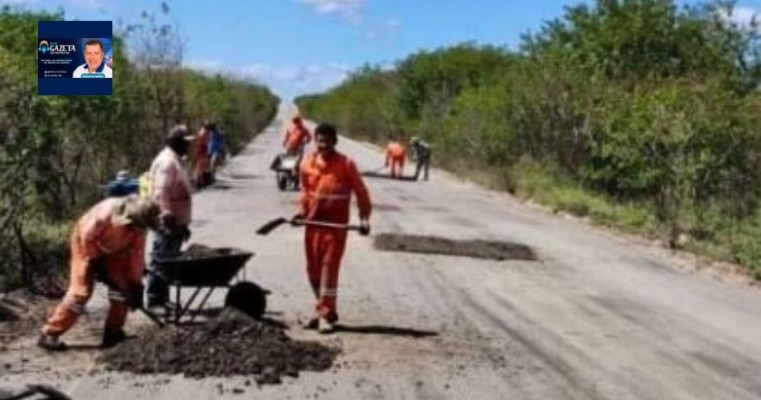 Governo começa obras de recuperação da PE-360, que liga os municípios de Ibimirim a Floresta