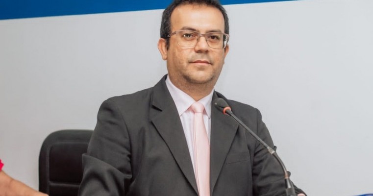 Professor Agaeudes destaca desafios na Sessão Ordinária da Câmara de Vereadores de Salgueiro