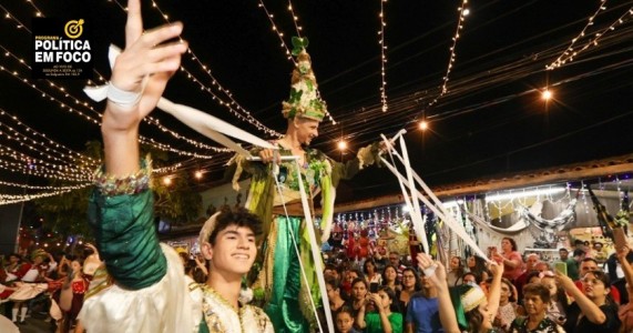 Com o tema “A Caminho do Amor”, Prefeitura de Gravatá acende as luzes para o Natal do município