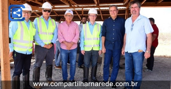 Ao lado de Dr.Marcones e Dr.Edilton, Danilo Cabral anuncia financiamento para parque de energia solar em Salgueiro