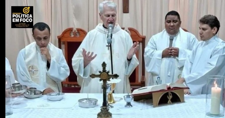 Padre Eduardo celebrou hoje a Santa Missa na Comunidade de Ore, em Teresina/PI.