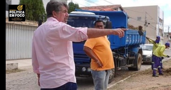 SALGUEIRO :PREFEITO DR EDILTON CARVALHO AQUI O TRABALHO NÃO TEM HORA PARA ACABAR 