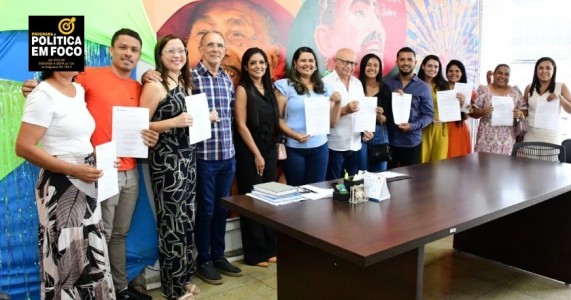 *Prefeito Dr.Marcones fortalece educação em Salgueiro com a posse de novos professores