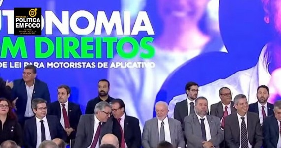 Lula envia ao Congresso projeto que prevê direitos e contribuição ao INSS para motoristas de apps