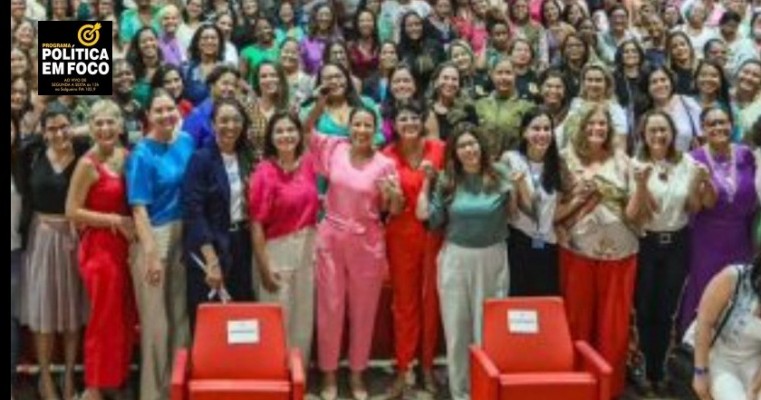 Raquel Lyra se reúne com mulheres que compõem o Governo e compartilha experiências da gestão