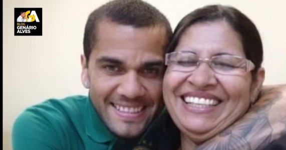 Mãe comemora após Daniel Alves pagar fiança e deixar prisão: 'Deus no comando sempre'