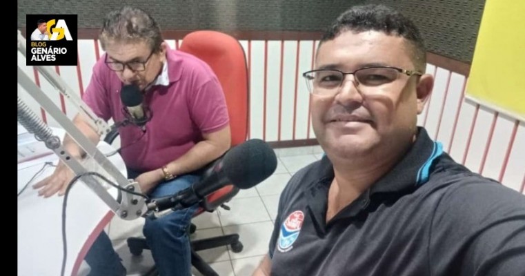  Pároco da paróquia São João Batista, o padre Porfírio fez questão de visitar a Rádio RioPontal FM 