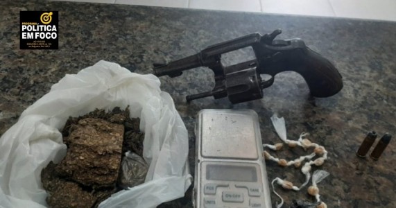 Araripina: Polícia ‘estoura’ ponto de venda de drogas no Alto da Boa Vista