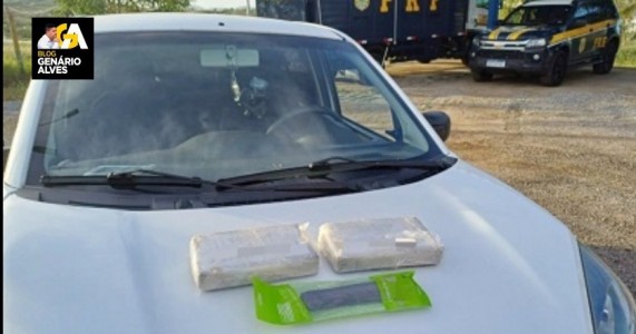 PRF apreende 2,2 kg de cocaína no painel de carro em Serra Talhada