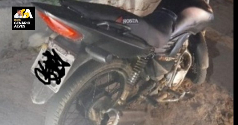 Policiais militares apreendem moto em situação irregular em Salgueiro