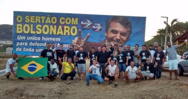 Salgueiro-PE: Apoiadores de Jair Bolsonaro pretendem erguer mais um outdoor na cidade. 