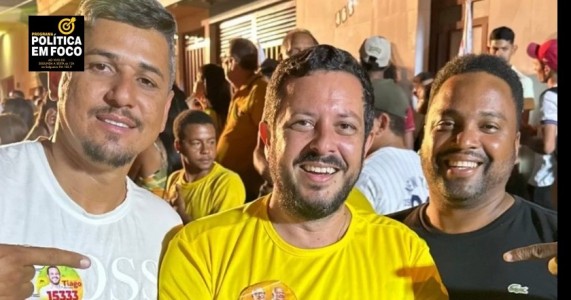 O vereador Tiago Arraes participou de uma caminhada pelo bairro Santa Margarida, em Salgueiro