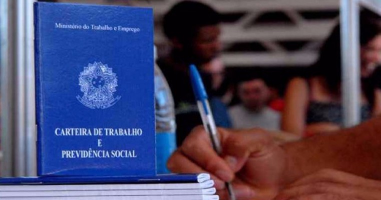 Mais de 300 vagas de emprego são oferecidas em Pernambuco