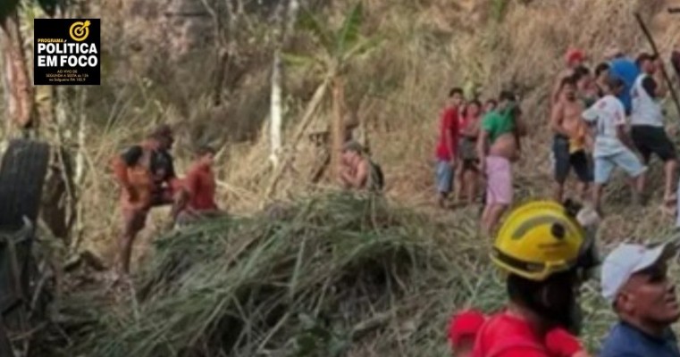 Sobe para 18 o número de pessoas mortas em acidente com ônibus em Alagoas