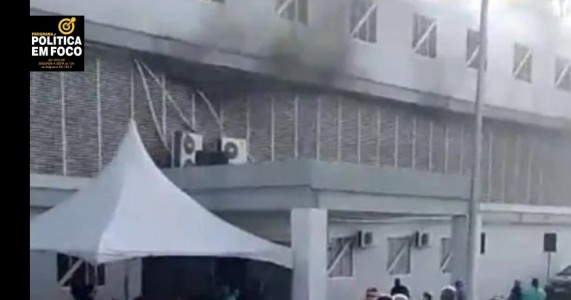 Vídeo: Incêndio atinge centro cirúrgico do Hospital de Trauma em João Pessoa (PB).