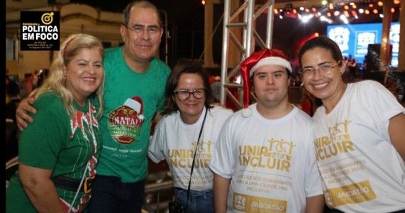 Caravana de Natal e shows musicais emocionaram e encantaram o público, neste sábado, no Jaboatão