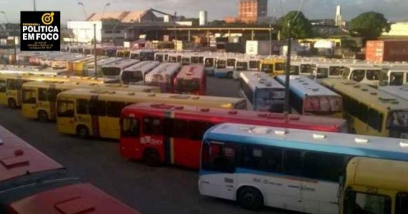 RECIFE VIVE INÍCIO DE QUARTA COMPLICADO, RODOVIÁRIOS PARALIZADOS