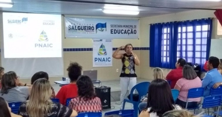 Prefeitura de Salgueiro-PE  promove Seminário sobre Pacto Nacional pela Alfabetização na Idade Certa