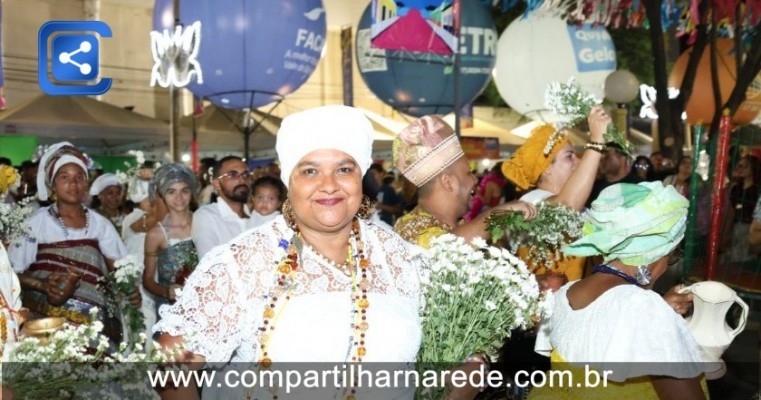 Cortejo Afro faz um convite ao respeito às religiões de matrizes africanas durante o carnaval de Petrolina