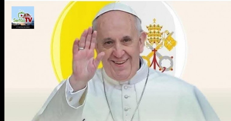 Internado com pneumonia nos dois pulmões, papa Francisco pede orações aos brasileiros