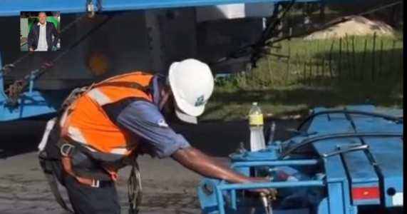 O transformador de energia eólica que está sendo transportado até Nova Palmeira, no Seridó paraibano,