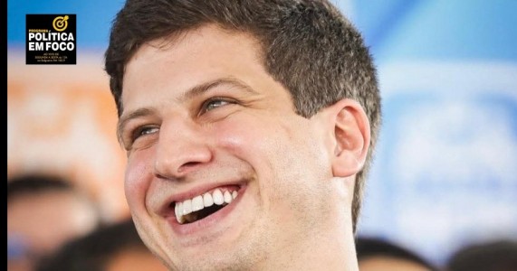 O prefeito do Recife, João Campos, vai marcar presença no Congresso em Afogados da Ingazeira no próximo dia 30. 