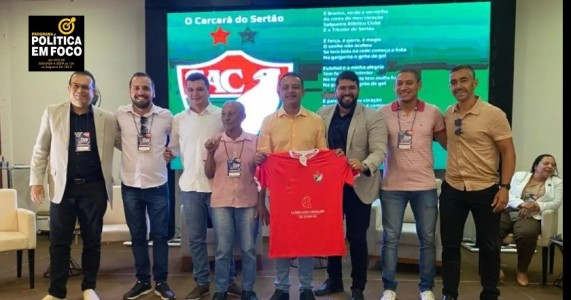 Presidente da UVP, Léo do Ar, recebe homenagem especial durante congresso em Salgueiro