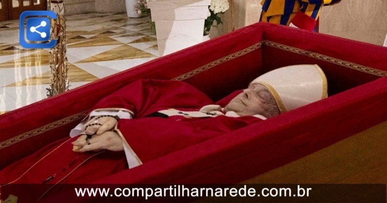 Primeiras Imagens do Papa Francisco no Caixão São Divulgadas pelo Vaticano