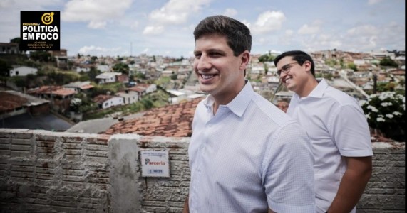 *Prefeitura entrega obra do Parceria e implanta geomanta no Córrego do Joaquim