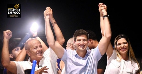 JOÃO CAMPOS PARABENIZA MARCÍLIO RÉGIO PELA VITÓRIA EM GOIANA