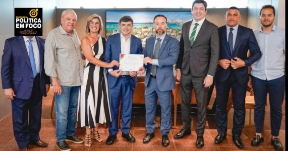 Eduardo da Fonte é agraciado com Diploma do Mérito Aurora Pernambucana de Imprensa 2025