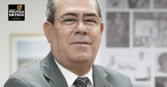 Mano Medeiros concede aumento de 6,27% aos profissionais de Educação e piso salarial dos professores do Jaboatão