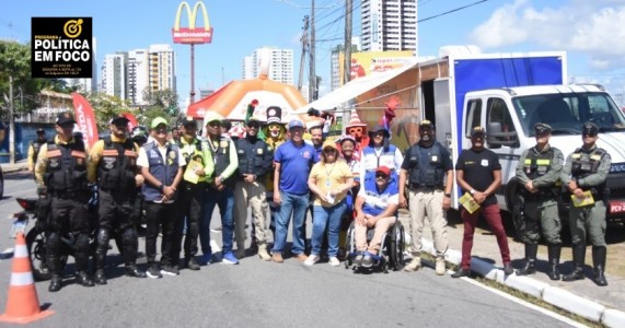 Mega-blitz educativa de trânsito abre as ações do Maio Amarelo no Jaboatão dos Guararapes