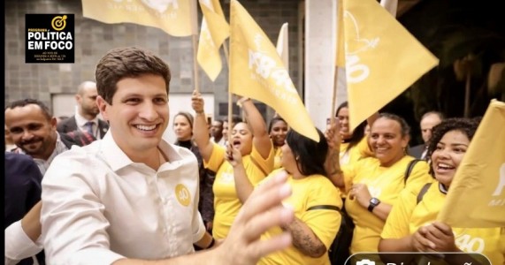 Coluna da segunda-feira: João Campos consolida sua ascensão na política nacional ao assumir o comando do PSB