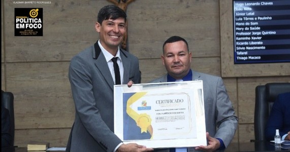 Secretário de Serviços Públicos de Caruaru, Vital Florêncio, recebe voto de aplauso na Câmara de Vereadores