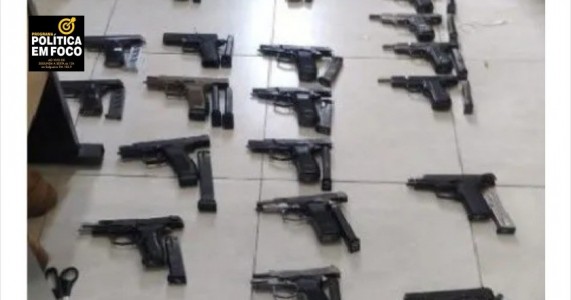 PF apreende 39 pistolas e combate tráfico internacional de arma de fogo