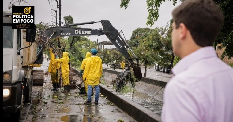 Prefeitura do Recife realiza ação de limpeza no Canal do Prado