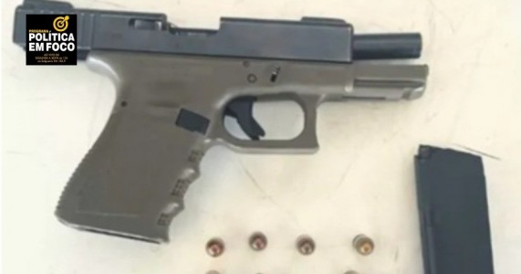 Policiais militares do 5° BPM detêm homem por porte ilegal de arma de fogo no bairro Cosme e Damião, em Petrolina