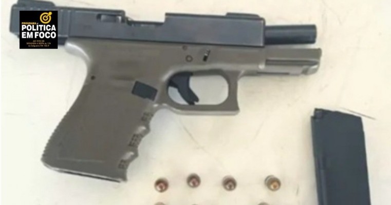 Policiais militares do 5° BPM detêm homem por porte ilegal de arma de fogo no bairro Cosme e Damião, em Petrolina