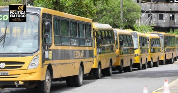 Prefeitura do Jaboatão disponibiliza ônibus para moradores em situações de risco