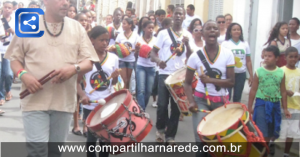HÁ 12 ANOS SURGIA O MARACATU AFROBATUQUE COMO GRUPO DE CULTURA POPULAR E TRADICIONAL