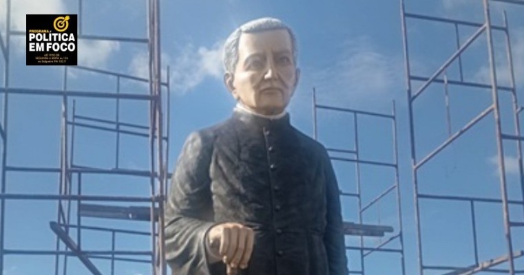 Estátua de Padre Cícero será construída em praça no Centro de Cedro-PE, anuncia prefeita