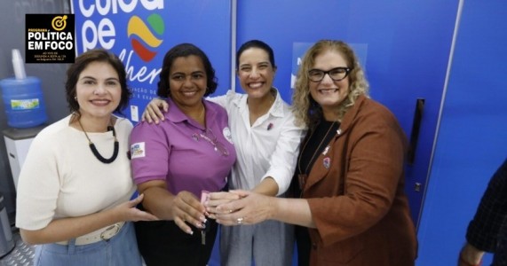 Raquel Lyra entrega Carretas da Mulher Pernambucana que vão percorrer todo o estado