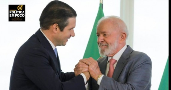 Pressionado por IOF, Lula prega diálogo com o Congresso e elogia Motta em evento do PSB