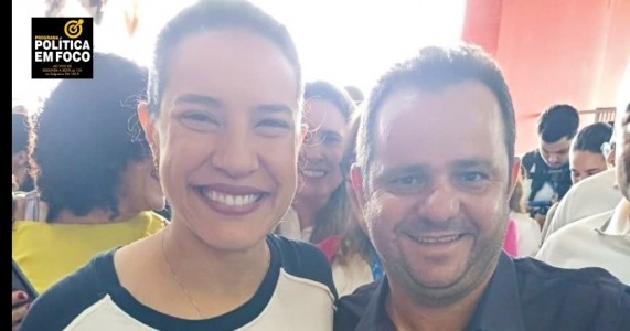 Hoje tive a honra de entregar, em mãos, meu livro O Impacto do Voto à nossa governadora Raquel.