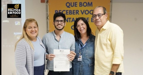 Mano Medeiros dá posse a 145 novos concursados nas áreas de Educação e Saúde