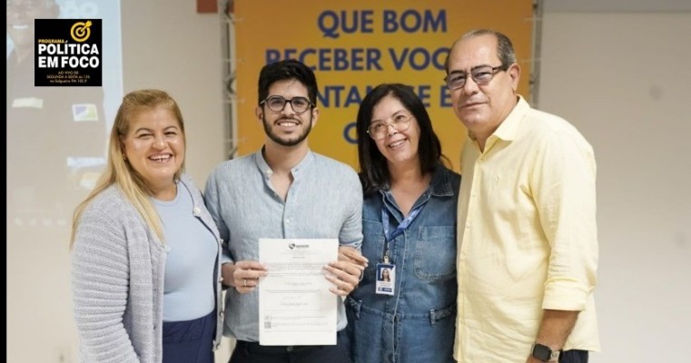 Mano Medeiros dá posse a 145 novos concursados nas áreas de Educação e Saúde