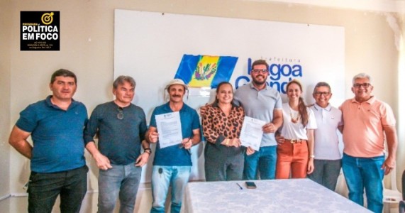 Catharina Garziera assina ordens de serviços para reforma do Parque da Uva e do Vinho e construção